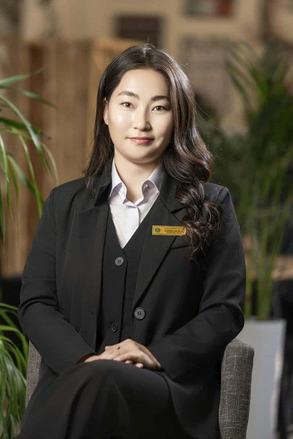 Б.БЯМБАЦЭЦЭГ