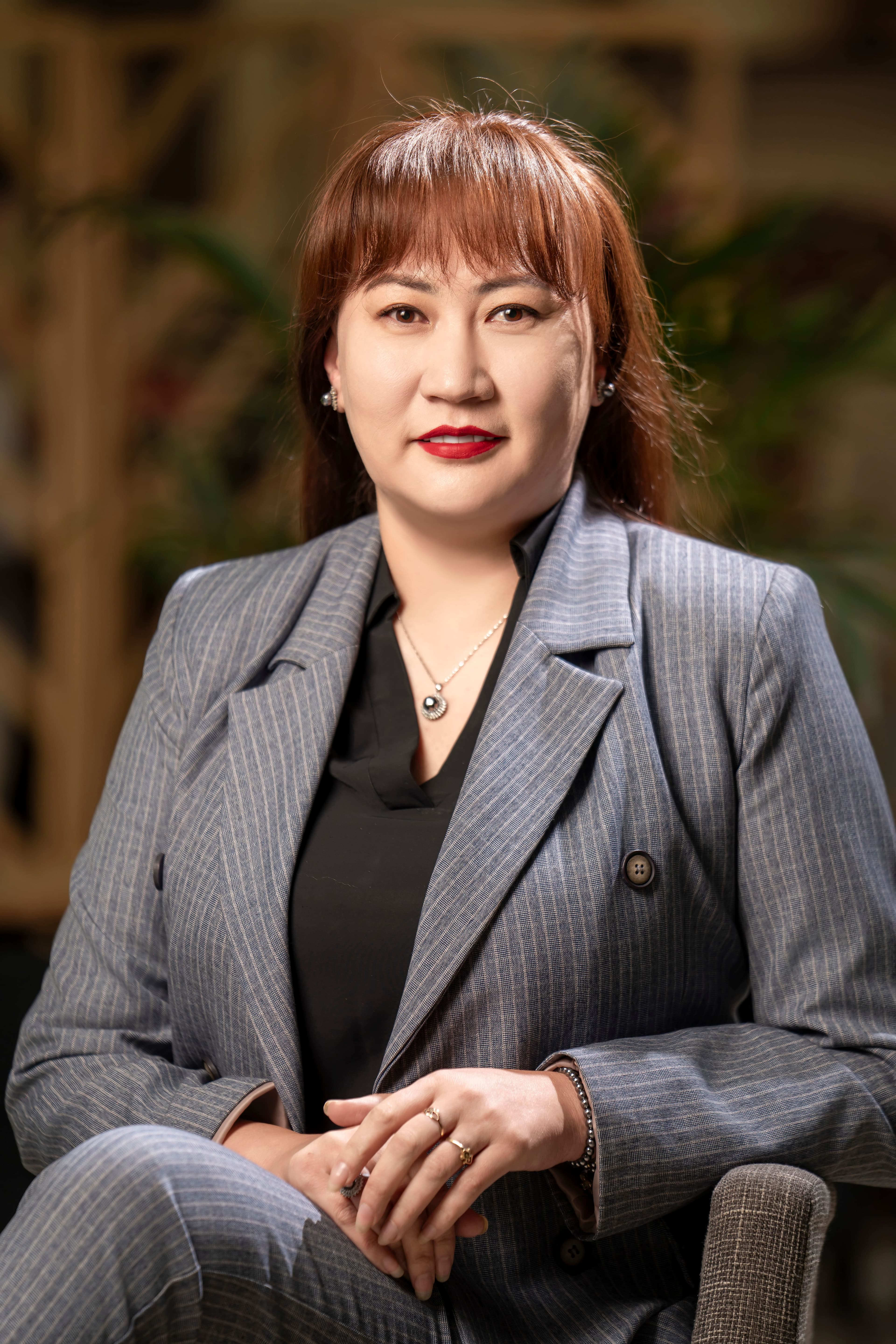 Б.БОЛОРТОГОС