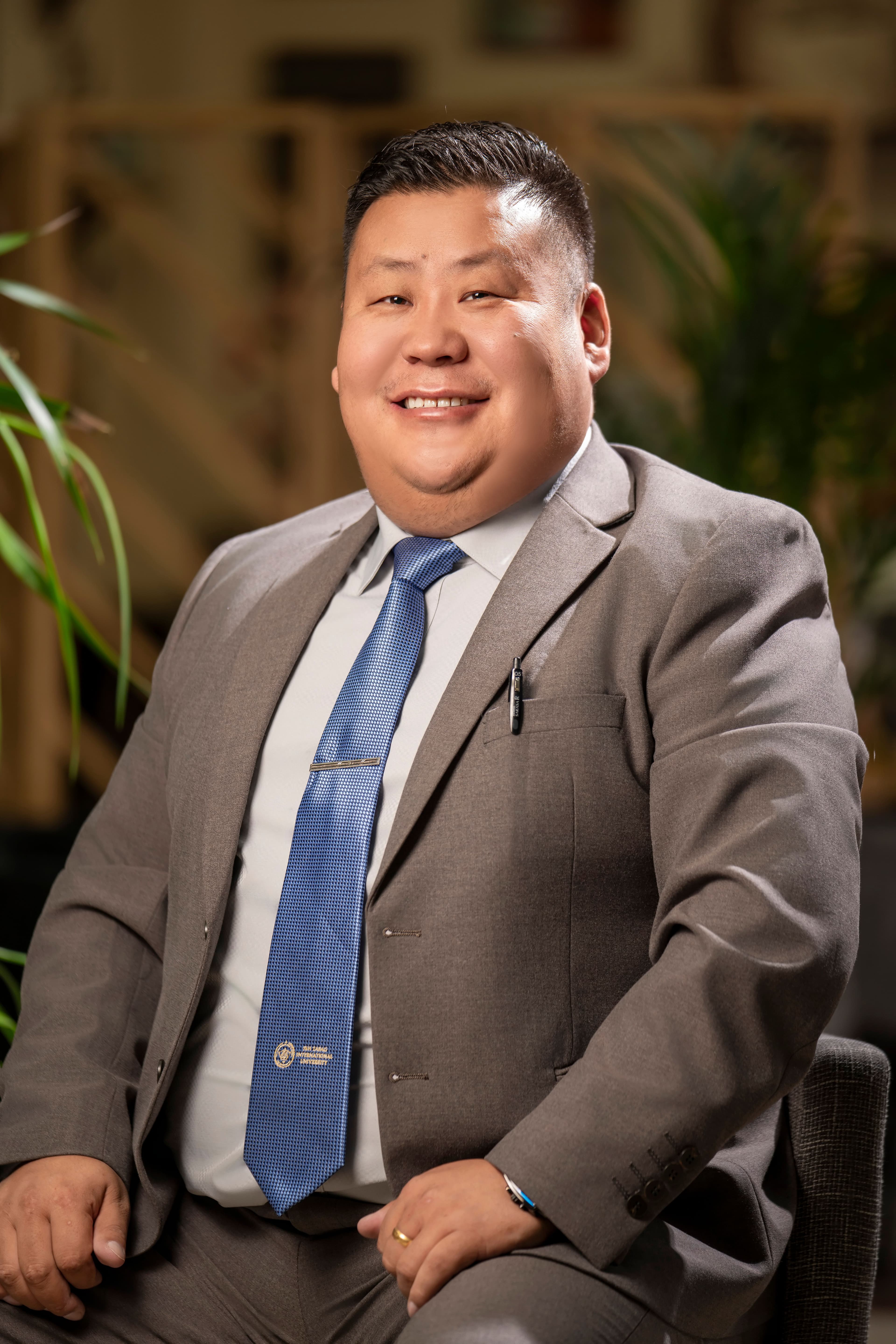 Б.БАТЖАРГАЛ