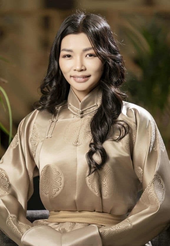 Э.БАДАМЦЭЦЭГ